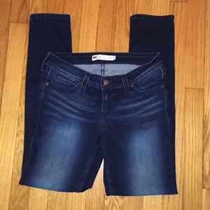 Levi’s Jeans 👖Demi Curve Love Rise Skinny